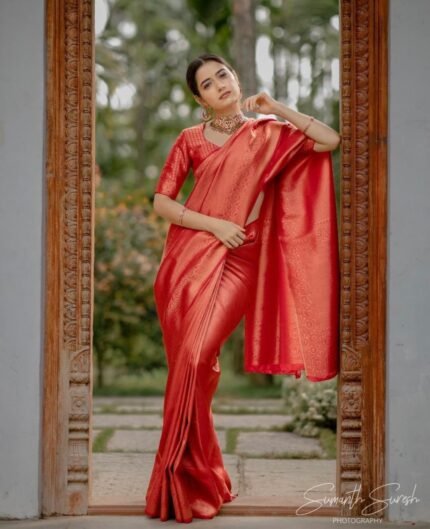 Beautiful Woven Design Soft Silk Kanjivaram Saree for Women's